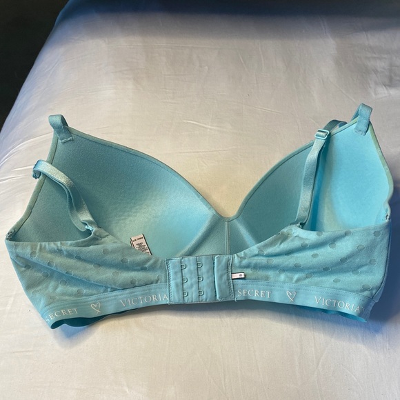 Victoria’s Secret t-shirt lightly lined size 34DD - Picture 3 of 4